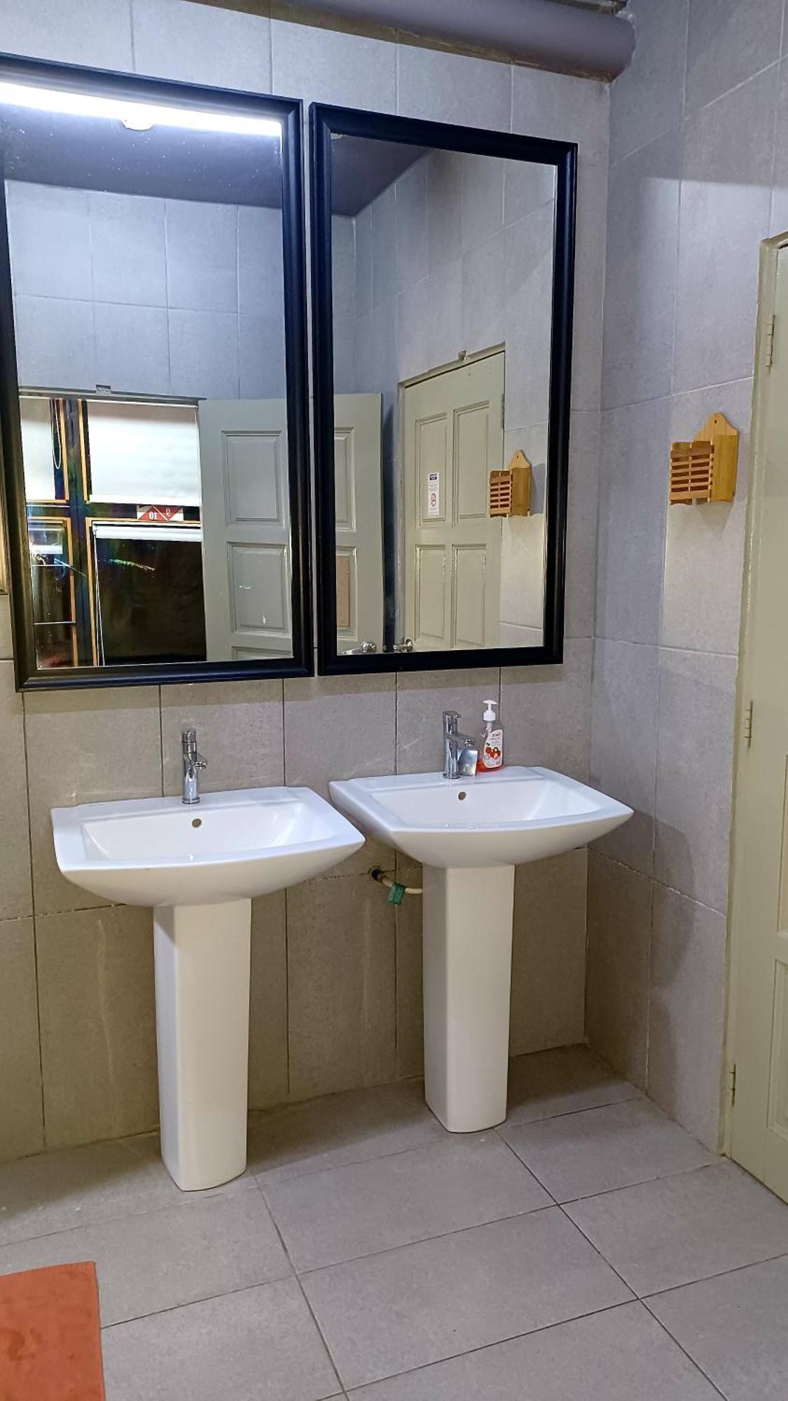 Hotel Bricks Backpackers Sleepbox Tanah Rata Zimmer foto
