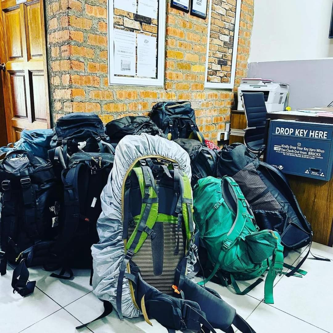 Hotel Bricks Backpackers Sleepbox Tanah Rata Exterior foto